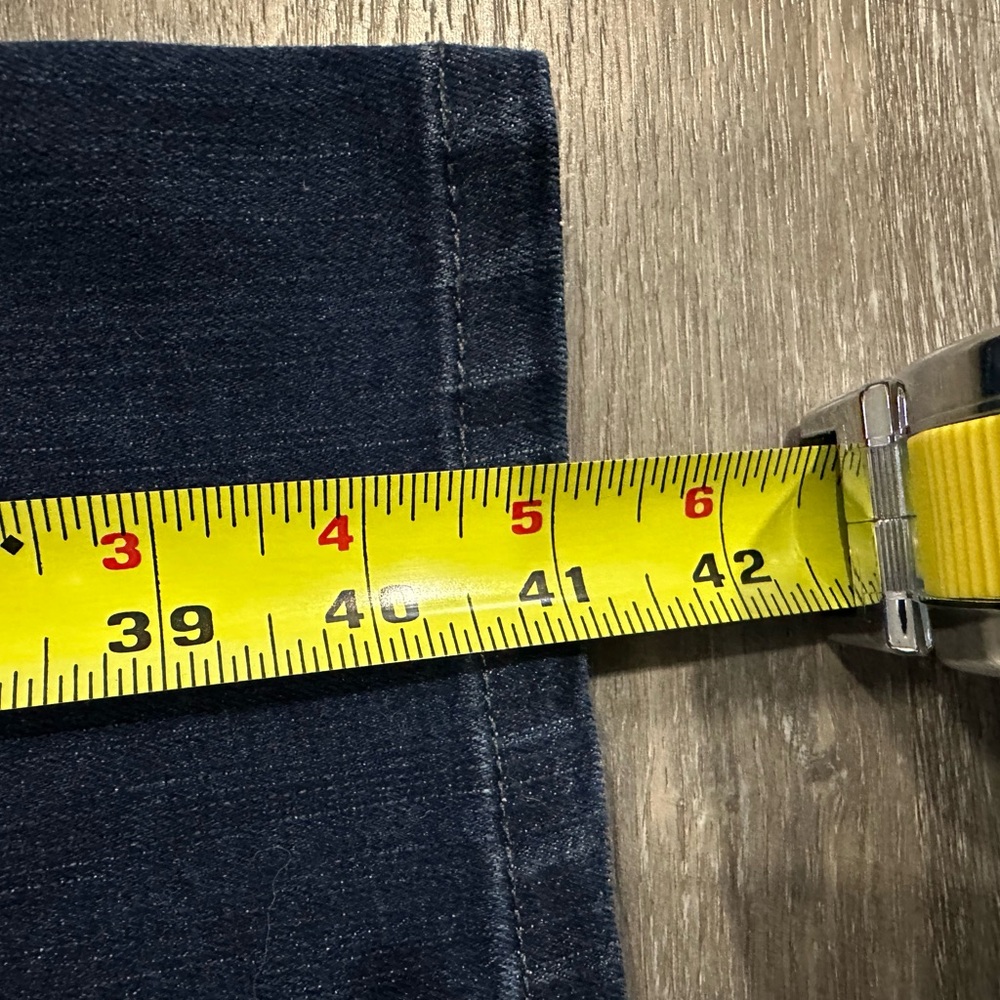 Women’s Lee Classic Fit Navy Blue Denim Jeans with Embroidered Pockets, Size 10. - Picture 8 of 14